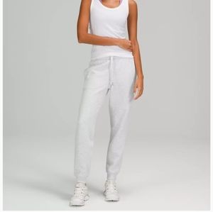 Lululemon Scuba Jogger-NWT-Size 12-Heathered Core Ultra Light Grey
